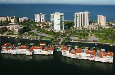 VENETIAN VILLAS