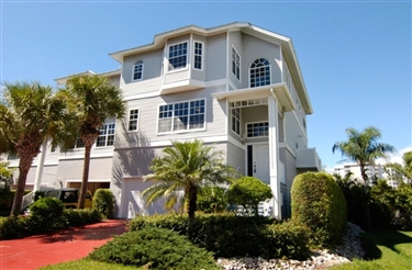 VILLAS AT BAREFOOT BEACH